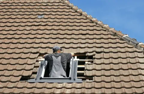 Pose de velux - Rilly-sur-Vienne